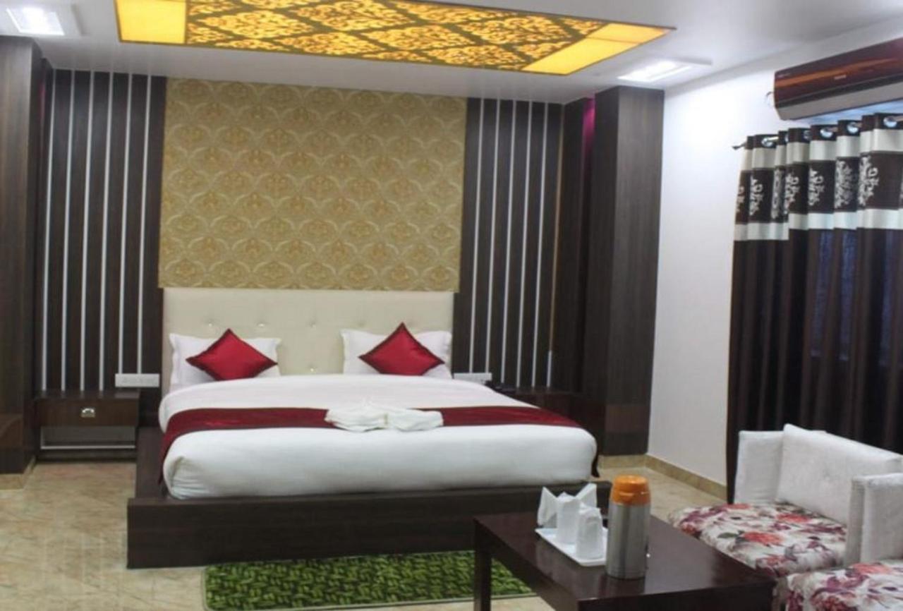 Hotel Golden Tulip Purnia Esterno foto