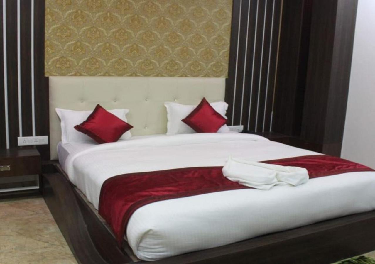 Hotel Golden Tulip Purnia Esterno foto